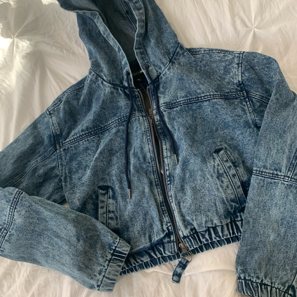Vintage denim crop jacket, medium, new, w tags